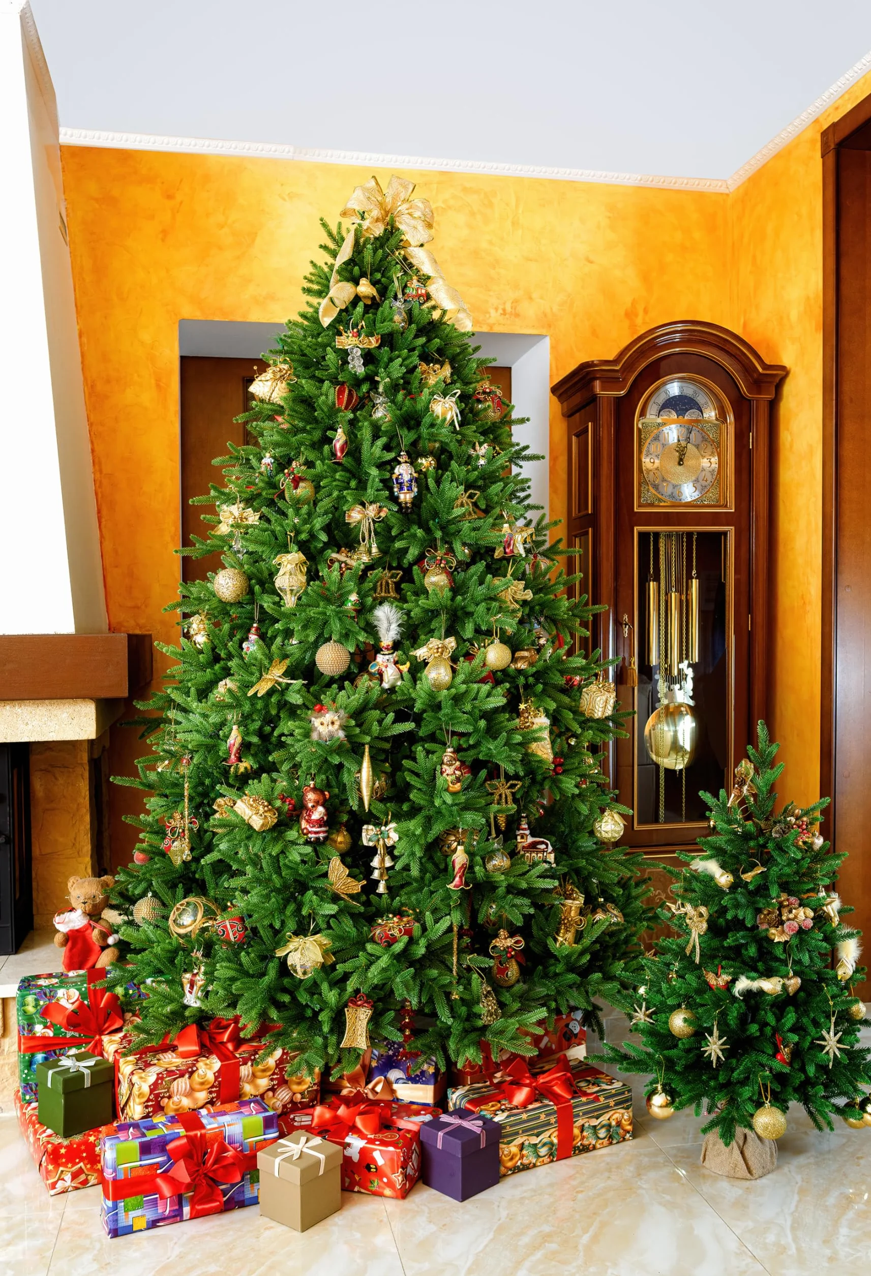 eveXmas sztuczna choinka Infinity 190 cm, mała, zielona, 1132 gałązek, końcówki w 100% z polietylenu, w zestawie metalowy stojak