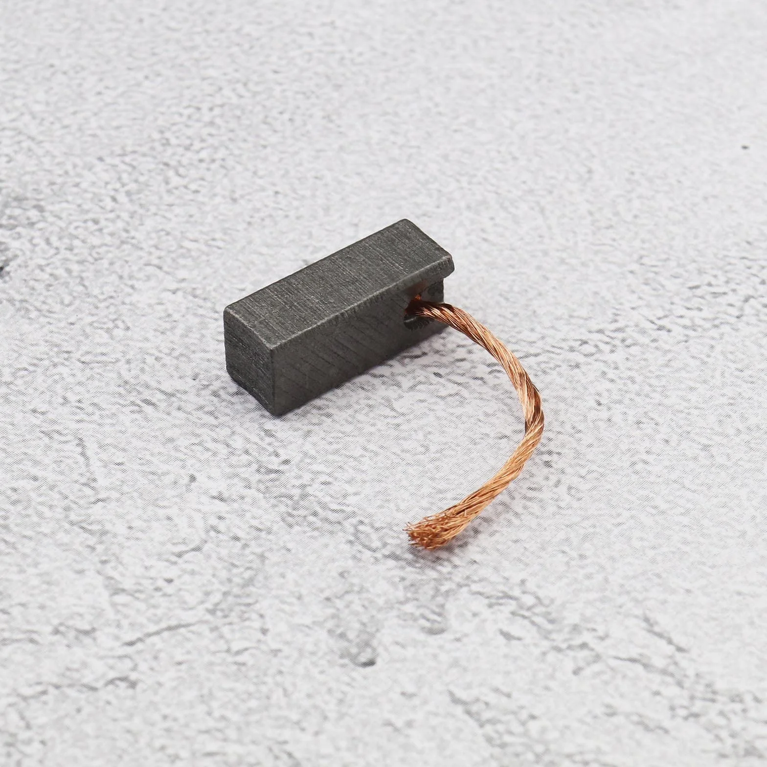 2 pary szczotek węglowych do silników elektronarzędzi 7 x 8 x 19 mm / 0,27 x 0,31 x 0,75 cala akcesoria do elektronarzędzi części zamienne do silników elektrycznych