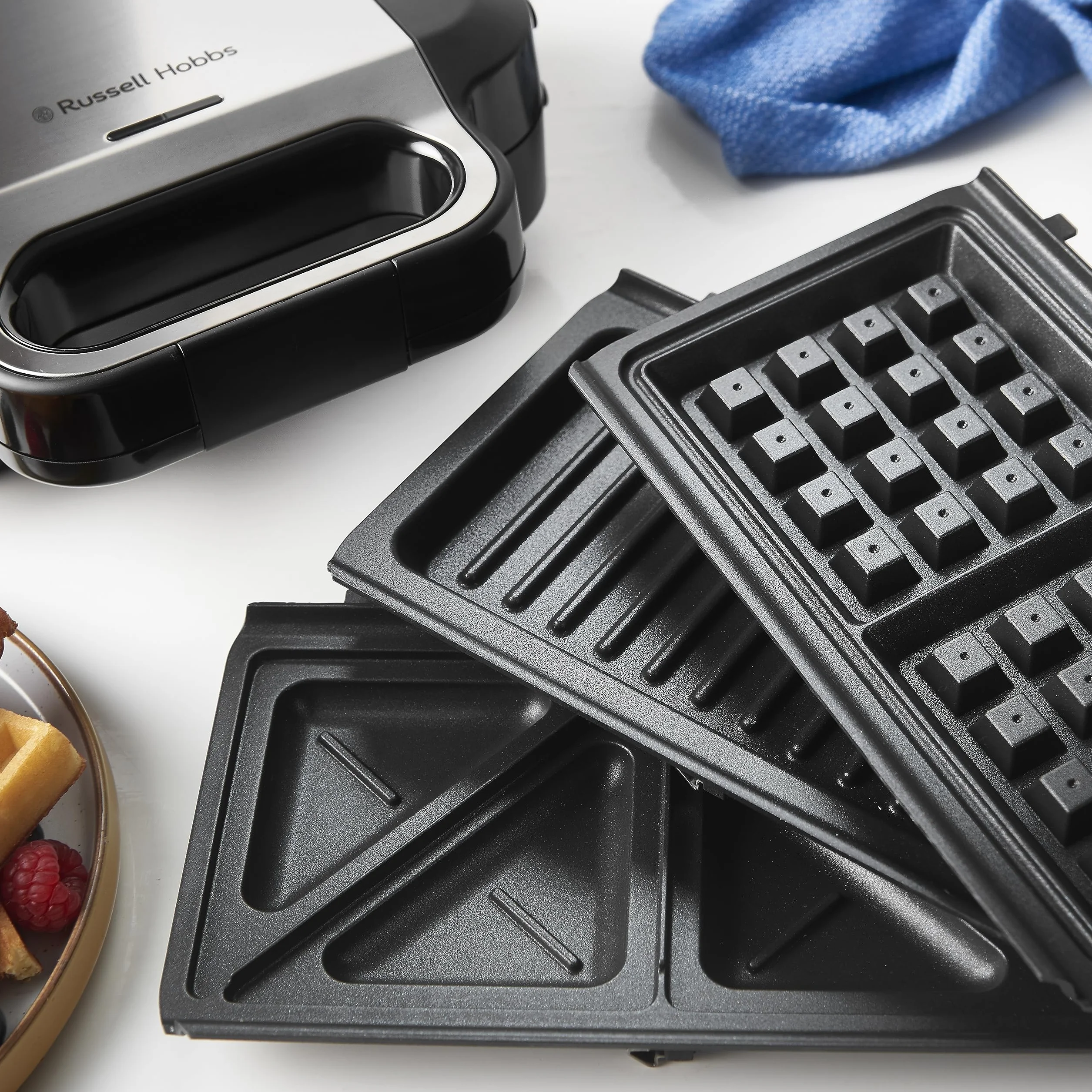 Russell Hobbs Opiekacz do kanapek 3w1 (opiekacz, gofrownica, grill), płyty można myć w zmywarce, głębokie płyty + powłoka nieprzywierająca, bez BPA, przechowywanie w pionie, 750W, Creations, 26810-56