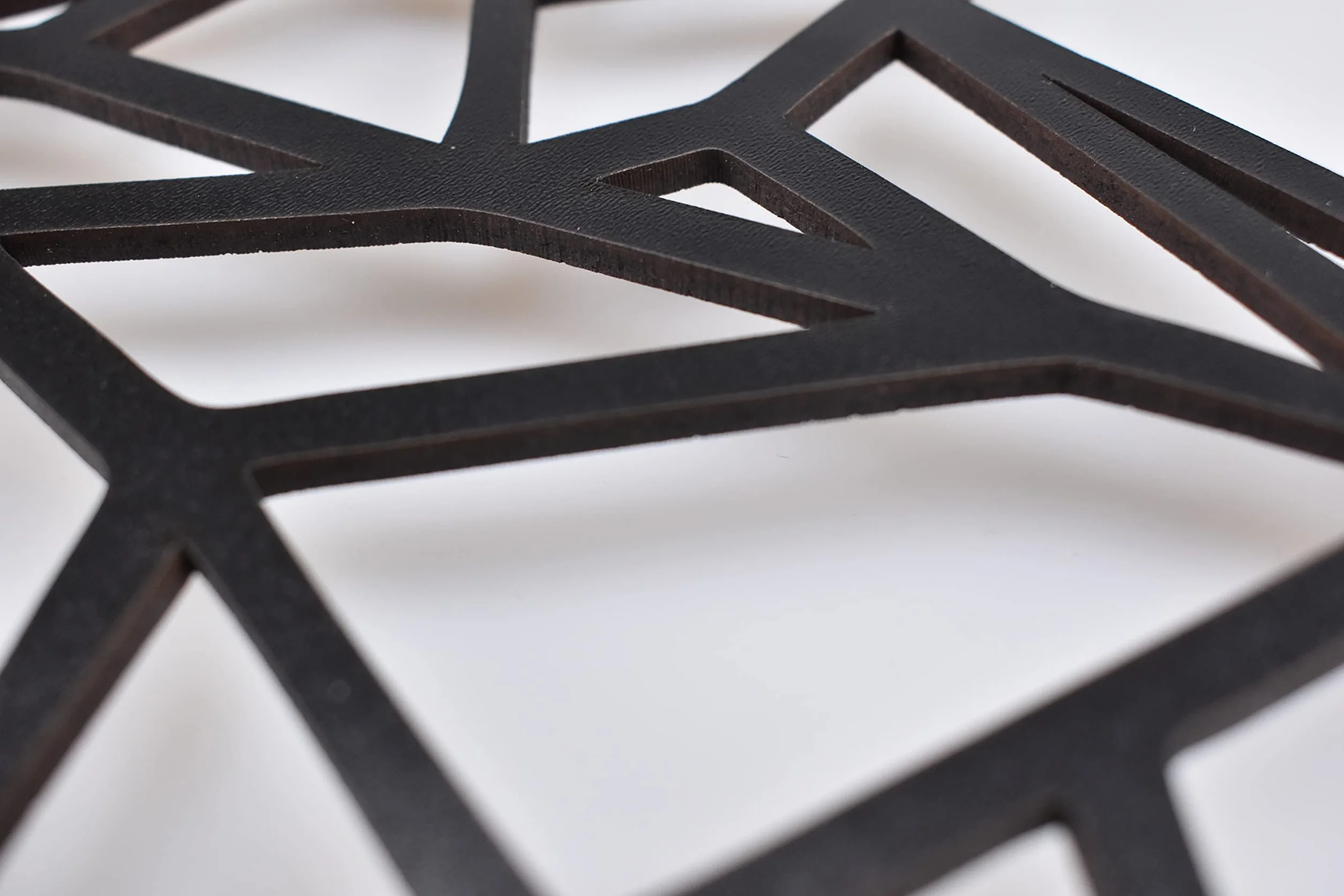 Geometryczny panel: KOT 40x26cm czarny | Dekoracja ścienna z drewna | Wycinanka KOTY | Geometryczne ozdoby wiszące | Wyprodukowano w Polsce