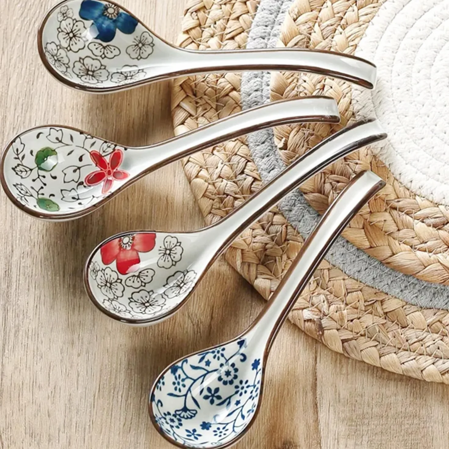 Ceramiczne łyżki do zupy, ramen, chińskie łyżki do zupy, japońskie łyżki do zupy w stylu retro, kreatywne porcelanowe azjatyckie łyżki do zupy do Ramen Pho, płatków śniadaniowych, pierogów Wonton,