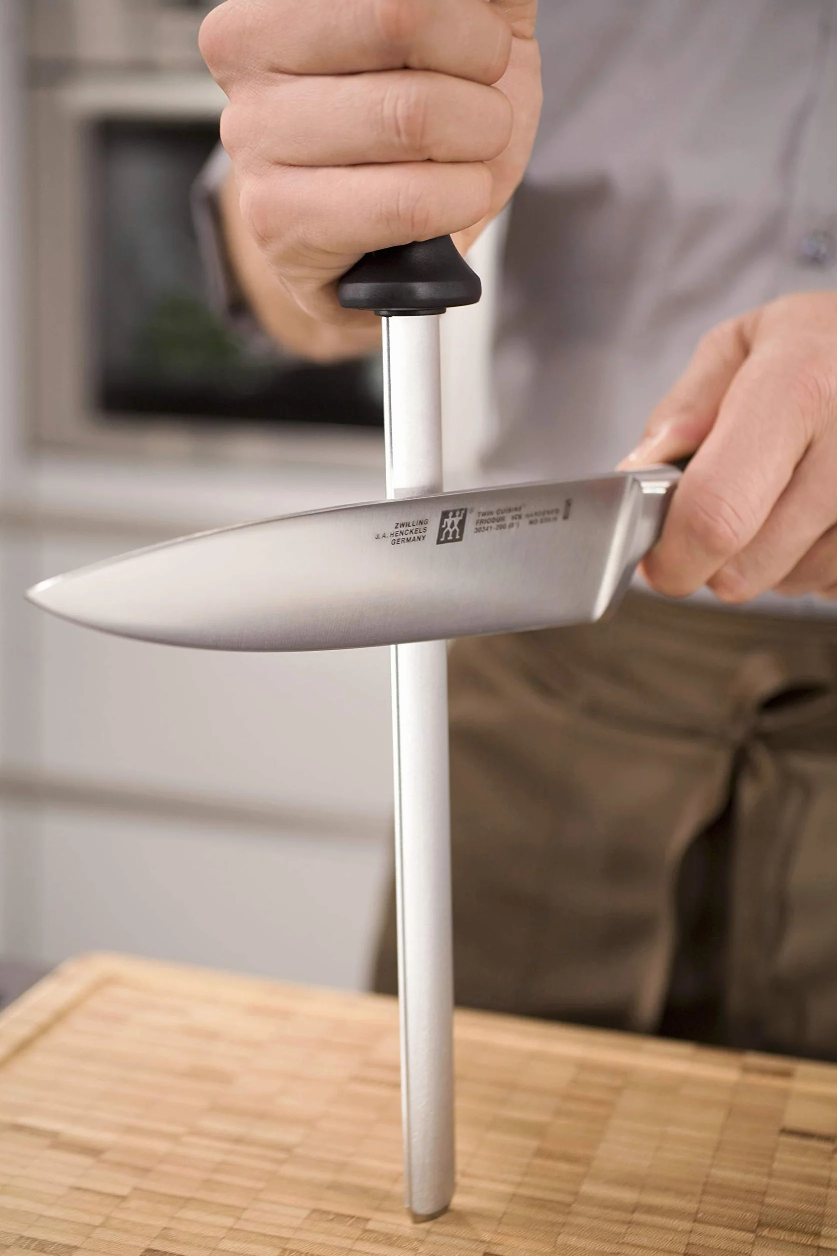 ZWILLING Wetzstahl Verchromt 23 cm Schwarzer Kunststoffgriff