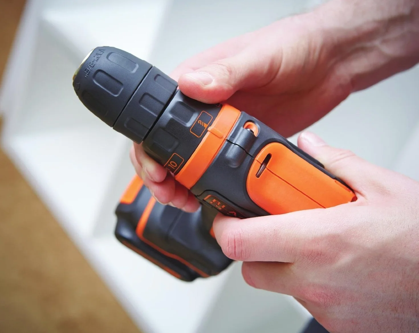 Black & Decker Wiertarko-Wkrętarka Akumulatorowa, 10.8 V, 1.5 Ah, BDCDD12
